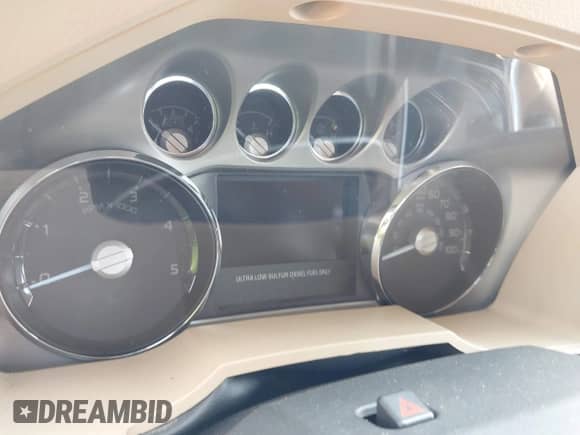 2013 Ford F-250 XL with VIN 1FT7W2BT5DEB23298, listed as a IAAI auction lot 43365693 with Not provided miles and . Bid and sale history available at DreamBid. Image 7.