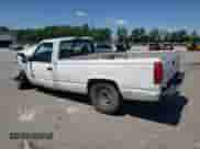 1997 Chevrolet Silverado 1500 z VIN 1GCEC14W2VZ138482, wystawiony jako Copart lot #55863424 z przebiegiem 270 995 mil mil oraz Szkoda całkowita • Salvage title. Historia ofert i sprzedaży dostępna na DreamBid. Obrazek 2.