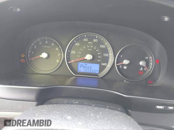 2011 Hyundai Santa Fe GLS z VIN 5XYZGDAG9BG053282, wystawiony jako IAAI lot #41365988 z przebiegiem 155 550 mil mil oraz . Historia ofert i sprzedaży dostępna na DreamBid. Obrazek 7.