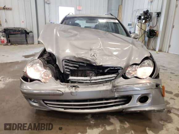 2005 Mercedes-Benz C 240 with VIN WDBRH81JX5F565395, listed as a Copart auction lot 69967244 with 141,692 mi miles and Non repairable. Bid and sale history available at DreamBid. Image 5.