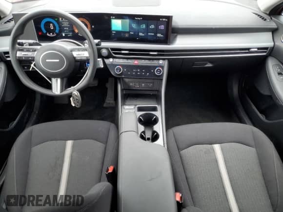 2025 Hyundai Sonata SEL z VIN KMHL64JA5SA446888, wystawiony jako Copart lot #69775505 z przebiegiem 20 701 mil mil oraz Czysty tytuł • Clean title. Historia ofert i sprzedaży dostępna na DreamBid. Obrazek 8.