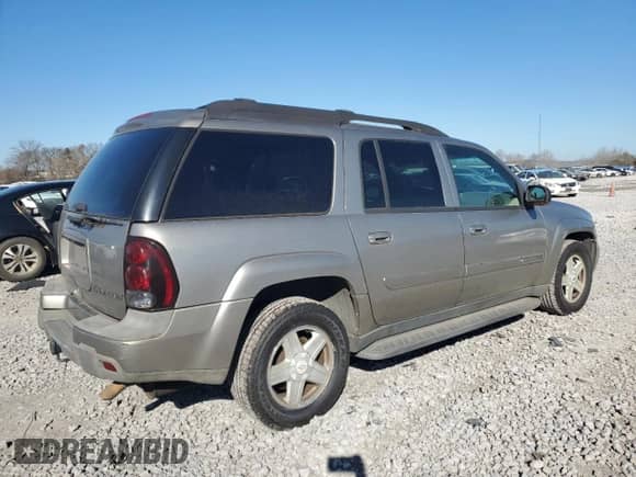 2002 Chevrolet TrailBlazer EXT LT z VIN 1GNET16S826116064, wystawiony jako Copart lot #86149764 z przebiegiem 134 917 mil mil oraz Szkoda całkowita • Salvage title. Historia ofert i sprzedaży dostępna na DreamBid. Obrazek 3.