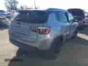 2020 Jeep Compass Latitude z VIN 3C4NJCBB1LT102627, wystawiony jako IAAI lot #41657827 z przebiegiem 68 371 mil mil oraz . Historia ofert i sprzedaży dostępna na DreamBid. Obrazek 4.