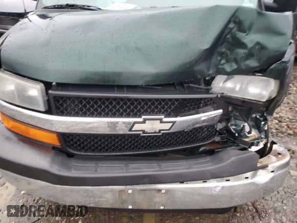 2009 Chevrolet Express Passenger z VIN 1GAHG39K091161470, wystawiony jako Copart lot #43410435 z przebiegiem 59 850 mil mil oraz Szkoda całkowita • Salvage title. Historia ofert i sprzedaży dostępna na DreamBid. Obrazek 12.