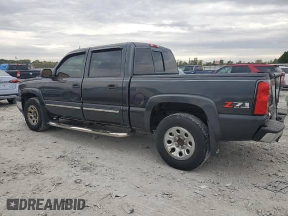 2005 Chevrolet Silverado 1500 Z71 with VIN 2GCEK13T051203705, listed as a Copart auction lot 90085835 with 181,125 mi miles and Clean title. Bid and sale history available at DreamBid. Image 2.