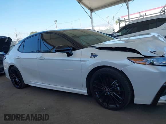 2023 Toyota Camry Hybrid XSE с VIN 4T1K31AK1PU058106, выставлен на аукционе IAAI как лот 42512255 с пробегом 101 233 миль миль и . История ставок и продаж доступна на DreamBid. Изображение 13.