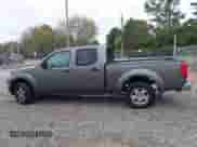 2008 Nissan Frontier SE z VIN 1N6AD09U08C450592, wystawiony jako IAAI lot #43533655 z przebiegiem 179 933 mil mil oraz . Historia ofert i sprzedaży dostępna na DreamBid. Obrazek 14.