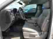 2015 Chevrolet Silverado 1500 Work Truck z VIN 1GCNKPEH9FZ194491, wystawiony jako Copart lot #55606995 z przebiegiem 115 266 mil mil oraz Czysty tytuł • Clean title. Historia ofert i sprzedaży dostępna na DreamBid. Obrazek 7.