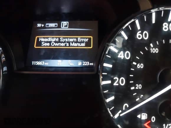 2017 Nissan Pathfinder SL z VIN 5N1DR2MM6HC607574, wystawiony jako IAAI lot #41707742 z przebiegiem 115 663 mil mil oraz . Historia ofert i sprzedaży dostępna na DreamBid. Obrazek 16.