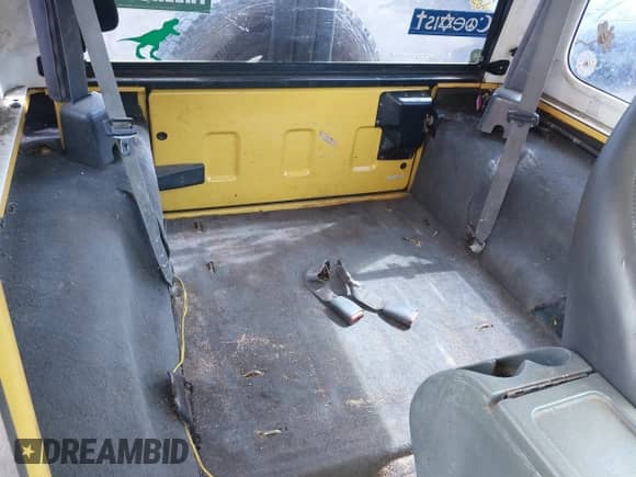 2000 Jeep Wrangler SE с VIN 1J4FA29P9YP798840, выставлен на аукционе IAAI как лот 42704312 с пробегом 156 309 миль миль и . История ставок и продаж доступна на DreamBid. Изображение 8.