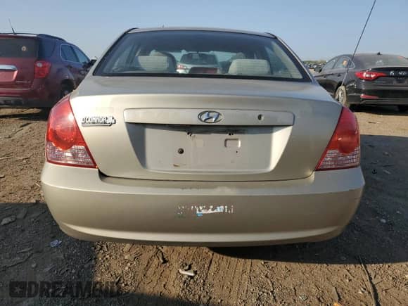 2005 Hyundai Elantra GLS с VIN KMHDN46D15U170898, выставлен на аукционе Copart как лот 84558105 с пробегом 211 125 миль миль и Списание • Salvage title. История ставок и продаж доступна на DreamBid. Изображение 6.