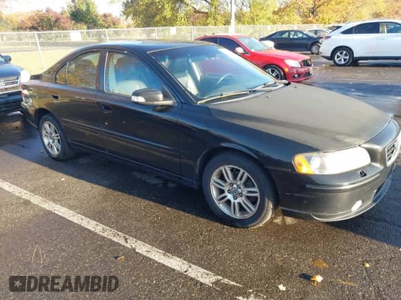 2008 Volvo S60 2.5T с VIN YV1RH592982698037, выставлен на аукционе IAAI как лот 43501926 с пробегом 340 788 миль миль и . История ставок и продаж доступна на DreamBid. Изображение 1.