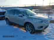 2017 Ford Escape SE с VIN 1FMCU9GD0HUF04174, выставлен на аукционе IAAI как лот 41327379 с пробегом 101 122 миль миль и . История ставок и продаж доступна на DreamBid. Изображение 1.