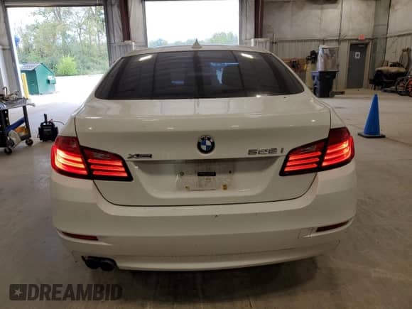 2014 BMW 5 Series 528i xDrive с VIN WBA5A7C5XED614196, выставлен на аукционе Copart как лот 81283935 с пробегом 208 693 миль миль и На запчасти • Non repairable. История ставок и продаж доступна на DreamBid. Изображение 6.