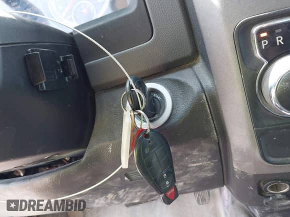 2019 Ram 1500 Tradesman z VIN 3C6JR6DT4KG648920, wystawiony jako IAAI lot #42531432 z przebiegiem 128 735 mil mil oraz . Historia ofert i sprzedaży dostępna na DreamBid. Obrazek 11.