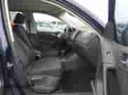 2013 Volkswagen Tiguan SE z VIN WVGAV3AX9DW613283, wystawiony jako IAAI lot #41954359 z przebiegiem 147 525 mil mil oraz . Historia ofert i sprzedaży dostępna na DreamBid. Obrazek 5.