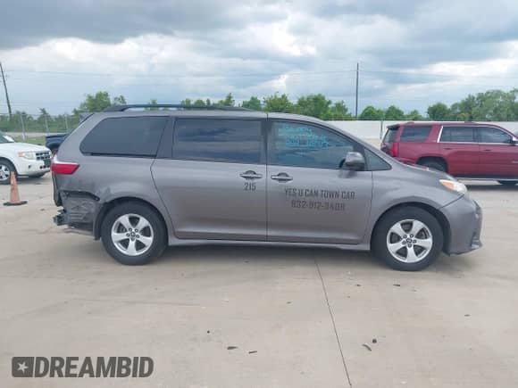 2020 Toyota Sienna LE with VIN 5TDKZ3DC6LS030934, listed as a IAAI auction lot 43066835 with 173,707 mi miles and . Bid and sale history available at DreamBid. Image 13.