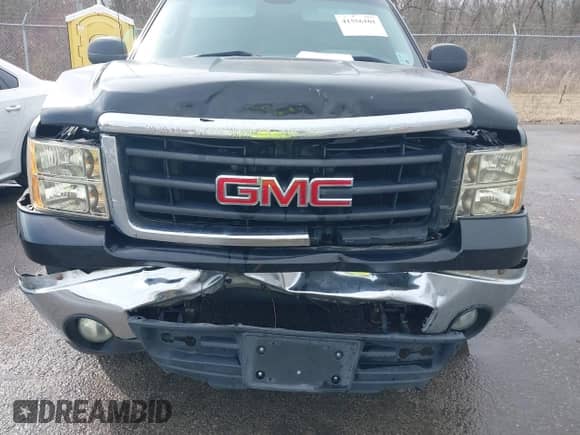 2007 GMC Sierra 1500 SLE1 z VIN 2GTEC13C671643993, wystawiony jako IAAI lot #41556101 z przebiegiem 212 097 mil mil oraz . Historia ofert i sprzedaży dostępna na DreamBid. Obrazek 6.