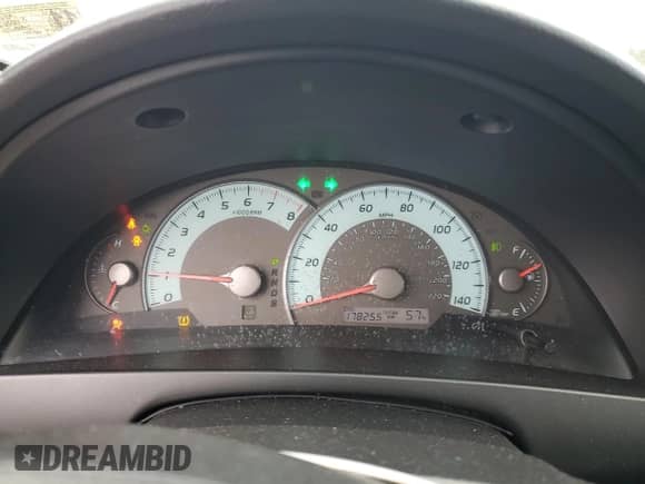 2010 Toyota Camry SE z VIN 4T1BF3EKXAU089715, wystawiony jako Copart lot #82395435 z przebiegiem 178 255 mil mil oraz Szkoda całkowita • Salvage title. Historia ofert i sprzedaży dostępna na DreamBid. Obrazek 9.