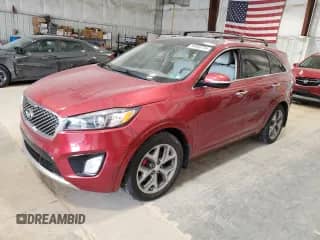 2017 Kia Sorento SX z VIN 5XYPK4A55HG302156, wystawiony jako Copart lot #85950705 z przebiegiem 170 979 mil mil oraz Czysty tytuł • Clean title. Historia ofert i sprzedaży dostępna na DreamBid. Obrazek 1.