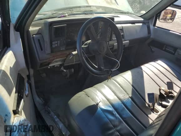 1994 GMC Sierra 1500 z VIN 1GTEC14Z4RZ523395, wystawiony jako Copart lot #83845725 z przebiegiem 322 231 mil mil oraz Szkoda całkowita • Salvage title. Historia ofert i sprzedaży dostępna na DreamBid. Obrazek 8.