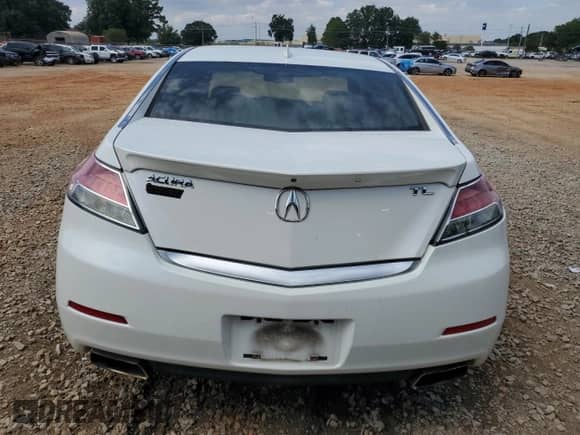 2012 Acura TL Technology с VIN 19UUA8F5XCA003097, выставлен на аукционе Copart как лот 70000445 с пробегом 181 240 миль миль и Списание • Salvage title. История ставок и продаж доступна на DreamBid. Изображение 6.