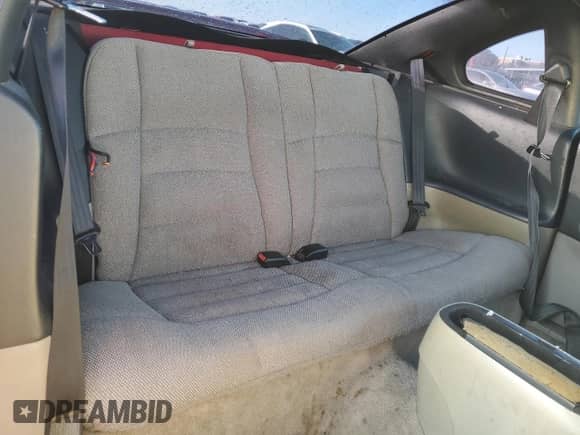 1996 Ford Mustang z VIN 1FALP4041TF234741, wystawiony jako Copart lot #85277894 z przebiegiem 113 353 mil mil oraz Szkoda całkowita • Salvage title. Historia ofert i sprzedaży dostępna na DreamBid. Obrazek 10.