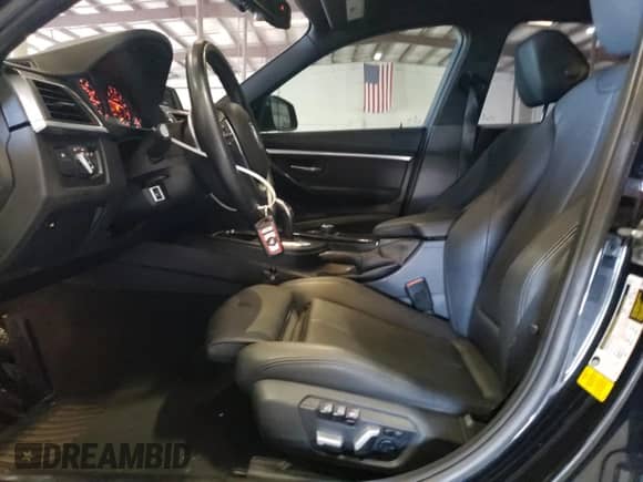 2018 BMW 3 Series 330i z VIN WBA8B9C50JEE81011, wystawiony jako Copart lot #66546415 z przebiegiem 93 821 mil mil oraz Szkoda całkowita • Salvage title. Historia ofert i sprzedaży dostępna na DreamBid. Obrazek 7.