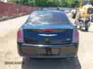 2014 Chrysler 300 S с VIN 2C3CCABG9EH381066, выставлен на аукционе IAAI как лот 42787223 с пробегом 192 362 миль миль и . История ставок и продаж доступна на DreamBid. Изображение 17.
