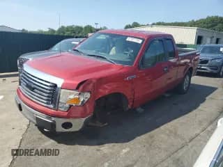 2010 Ford F-150 XL z VIN 1FTFX1EV0AFD64420, wystawiony jako Copart lot #67927755 z przebiegiem Nie podano mil oraz Szkoda całkowita • Salvage title. Historia ofert i sprzedaży dostępna na DreamBid. Obrazek 1.