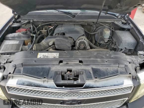 2010 Chevrolet Tahoe LTZ с VIN 1GNUCCE0XAR177369, выставлен на аукционе Copart как лот 57185975 с пробегом 329 831 миль миль и Списание • Salvage title. История ставок и продаж доступна на DreamBid. Изображение 12.