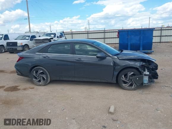 2025 Hyundai Elantra SEL Convenience с VIN KMHLS4DG7SU912444, выставлен на аукционе IAAI как лот 43267583 с пробегом 18 735 миль миль и . История ставок и продаж доступна на DreamBid. Изображение 14.