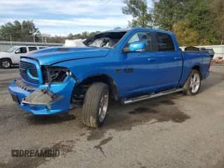 2018 Ram 1500 Sport z VIN 1C6RR6MT8JS195802, wystawiony jako Copart lot #83494094 z przebiegiem 56 990 mil mil oraz Szkoda całkowita • Salvage title. Historia ofert i sprzedaży dostępna na DreamBid. Obrazek 1.