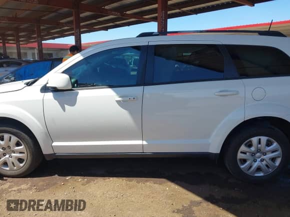 2018 Dodge Journey SXT z VIN 3C4PDCBG7JT533644, wystawiony jako IAAI lot #43122039 z przebiegiem 50 240 mil mil oraz . Historia ofert i sprzedaży dostępna na DreamBid. Obrazek 14.