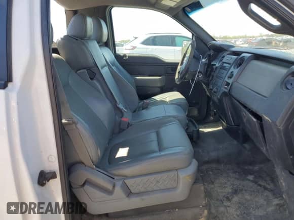 2013 Ford F-150 XL z VIN 1FTMF1CM9DKG17301, wystawiony jako Copart lot #52807415 z przebiegiem 212 142 mil mil oraz Szkoda całkowita • Salvage title. Historia ofert i sprzedaży dostępna na DreamBid. Obrazek 10.