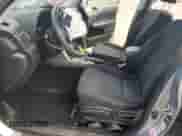 2013 Subaru Forester X z VIN JF2SHABC9DH409850, wystawiony jako Copart lot #70428495 z przebiegiem 113 681 mil mil oraz Szkoda całkowita • Salvage title. Historia ofert i sprzedaży dostępna na DreamBid. Obrazek 7.