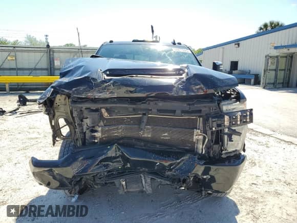 2021 Chevrolet Silverado 3500HD High Country with VIN 1GC4YVEY8MF223105, listed as a Copart auction lot 50471225 with Not provided miles and Salvage title. Bid and sale history available at DreamBid. Image 5.