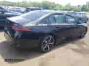 2025 BMW 5 Series z VIN WBA13FK02SCT55164, wystawiony jako Copart lot #61831855 z przebiegiem Nie podano mil oraz Szkoda całkowita • Salvage title. Historia ofert i sprzedaży dostępna na DreamBid. Obrazek 3.