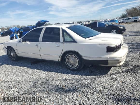 1993 Chevrolet Caprice z VIN 1G1BN53E1PR113100, wystawiony jako Copart lot #87204814 z przebiegiem 157 162 mil mil oraz Szkoda całkowita • Salvage title. Historia ofert i sprzedaży dostępna na DreamBid. Obrazek 2.