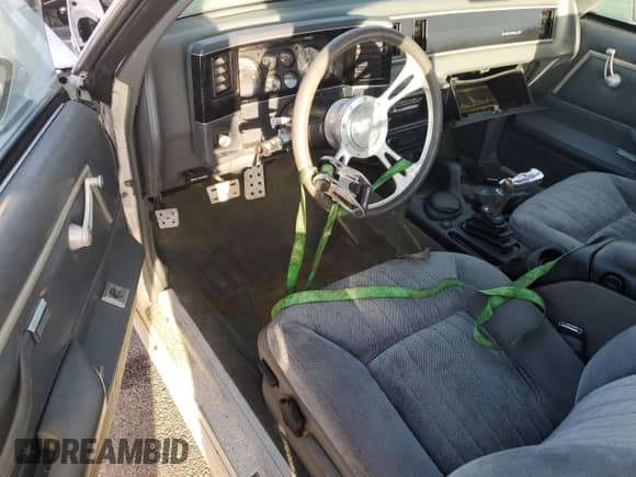 1986 Chevrolet El Camino SS с VIN 3GCCW80H9GS916596, выставлен на аукционе Copart как лот 74758864 с пробегом Не указан миль и Списание • Salvage title. История ставок и продаж доступна на DreamBid. Изображение 8.
