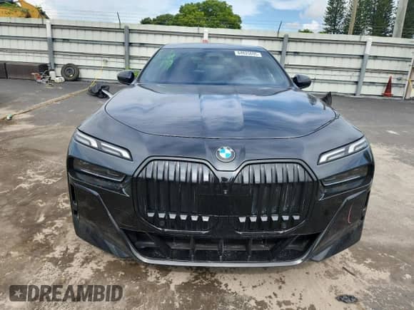 2024 BMW 7 Series 740i с VIN WBA23EH03RCP22332, выставлен на аукционе Copart как лот 64825695 с пробегом 22 803 миль миль и Списание • Salvage title. История ставок и продаж доступна на DreamBid. Изображение 5.