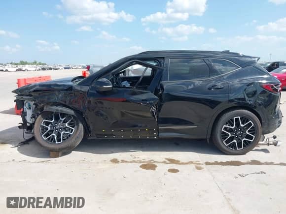 2025 Chevrolet Blazer RS with VIN 3GNKBERS7SS103231, listed as a IAAI auction lot 42860289 with 5,063 mi miles and . Bid and sale history available at DreamBid. Image 15.