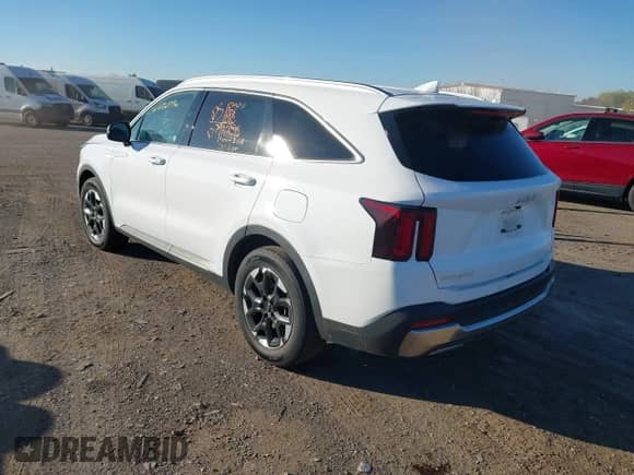 2024 Kia Sorento S with VIN 5XYRL4JC8RG286170, listed as a IAAI auction lot 43569786 with 33,389 mi miles and . Bid and sale history available at DreamBid. Image 3.