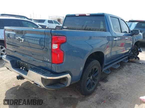 2024 Chevrolet Silverado 1500 LTZ with VIN 1GCUDGED8RZ395077, listed as a IAAI auction lot 42104943 with 17,012 mi miles and . Bid and sale history available at DreamBid. Image 4.