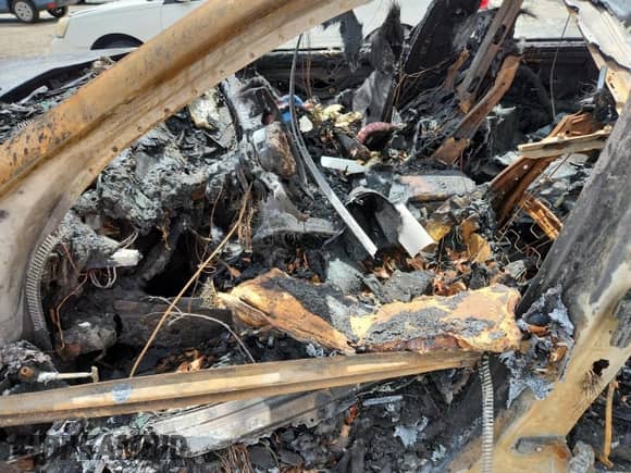 2017 BMW 5 Series 540i с VIN WBAJE5C39HG917205, выставлен на аукционе Copart как лот 62645415 с пробегом Не указан миль и На запчасти • Non repairable. История ставок и продаж доступна на DreamBid. Изображение 7.