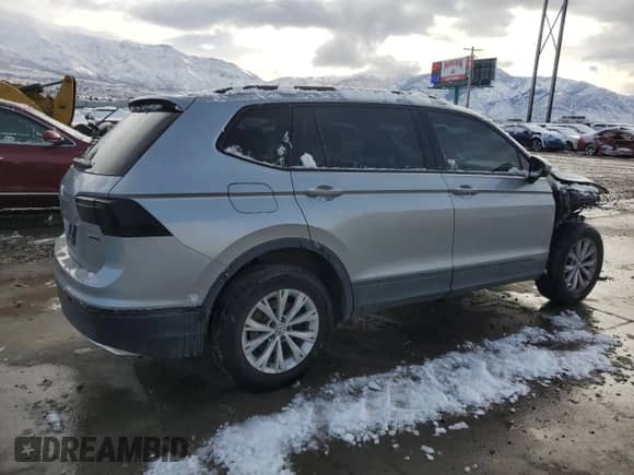 2019 Volkswagen Tiguan S с VIN 3VV0B7AX1KM186423, выставлен на аукционе Copart как лот 48183965 с пробегом 73 609 миль миль и Списание • Salvage title. История ставок и продаж доступна на DreamBid. Изображение 3.
