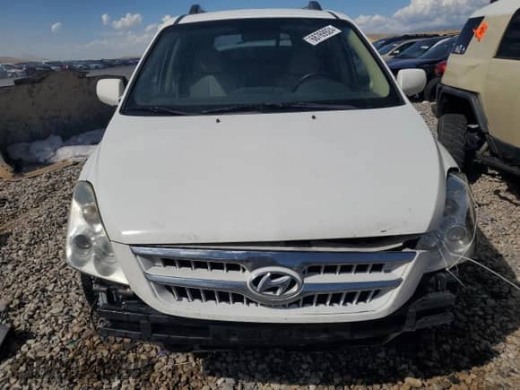 2008 Hyundai Entourage GLS с VIN KNDMC233786048565, выставлен на аукционе Copart как лот 68769924 с пробегом 133 575 миль миль и Списание • Salvage title. История ставок и продаж доступна на DreamBid. Изображение 5.