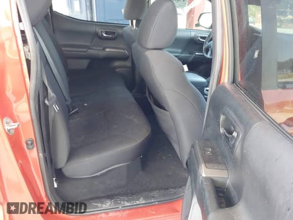 2017 Toyota Tacoma SR5 с VIN 5TFCZ5AN7HX091488, выставлен на аукционе IAAI как лот 43096343 с пробегом 85 481 миль миль и . История ставок и продаж доступна на DreamBid. Изображение 8.