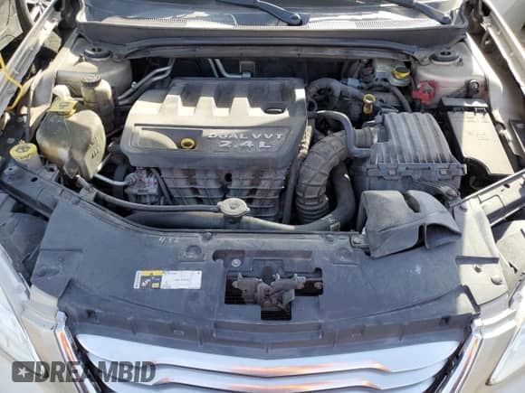 2014 Chrysler 200 Touring z VIN 1C3CCBBB4EN178880, wystawiony jako Copart lot #43605905 z przebiegiem 153 764 mil mil oraz Szkoda całkowita • Salvage title. Historia ofert i sprzedaży dostępna na DreamBid. Obrazek 11.