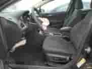 2017 Chevrolet Cruze LT z VIN 1G1BE5SM4H7119513, wystawiony jako Copart lot #85364385 z przebiegiem 84 931 mil mil oraz Czysty tytuł • Clean title. Historia ofert i sprzedaży dostępna na DreamBid. Obrazek 7.